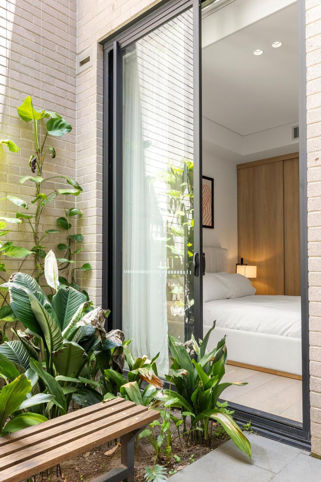 Apartment Perfect Vacation W Terrace & Private Garage Sydney