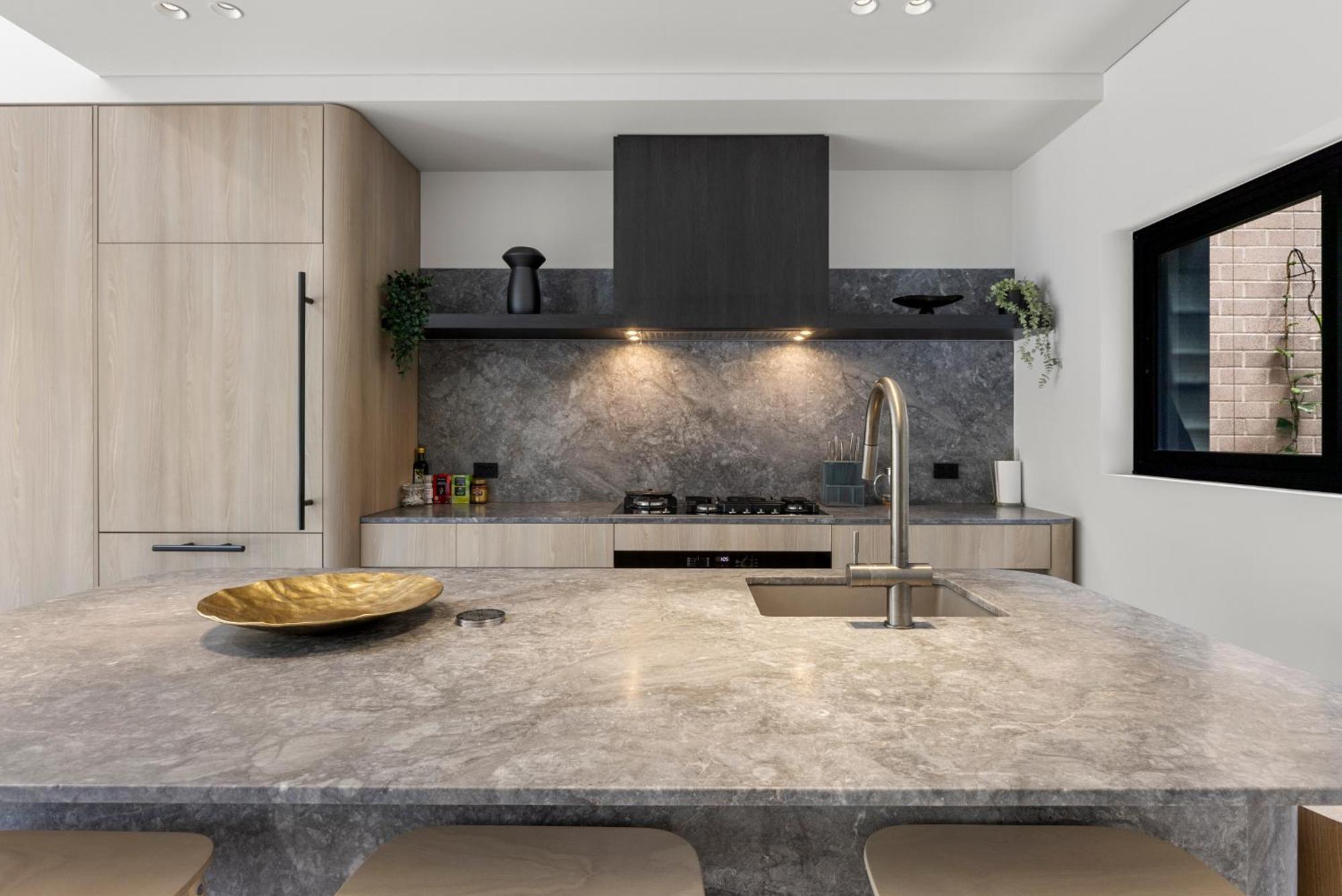 Perfect Vacation W Terrace & Private Garage Apartment