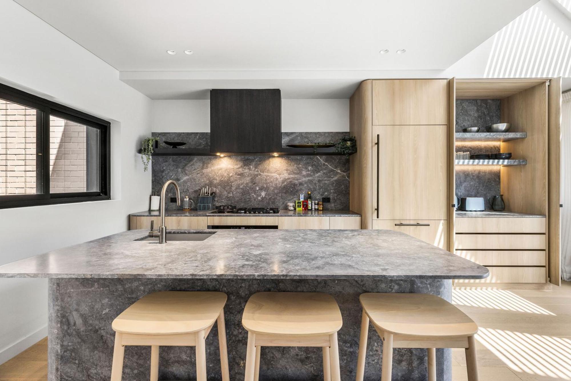 Perfect Vacation W Terrace & Private Garage Sydney