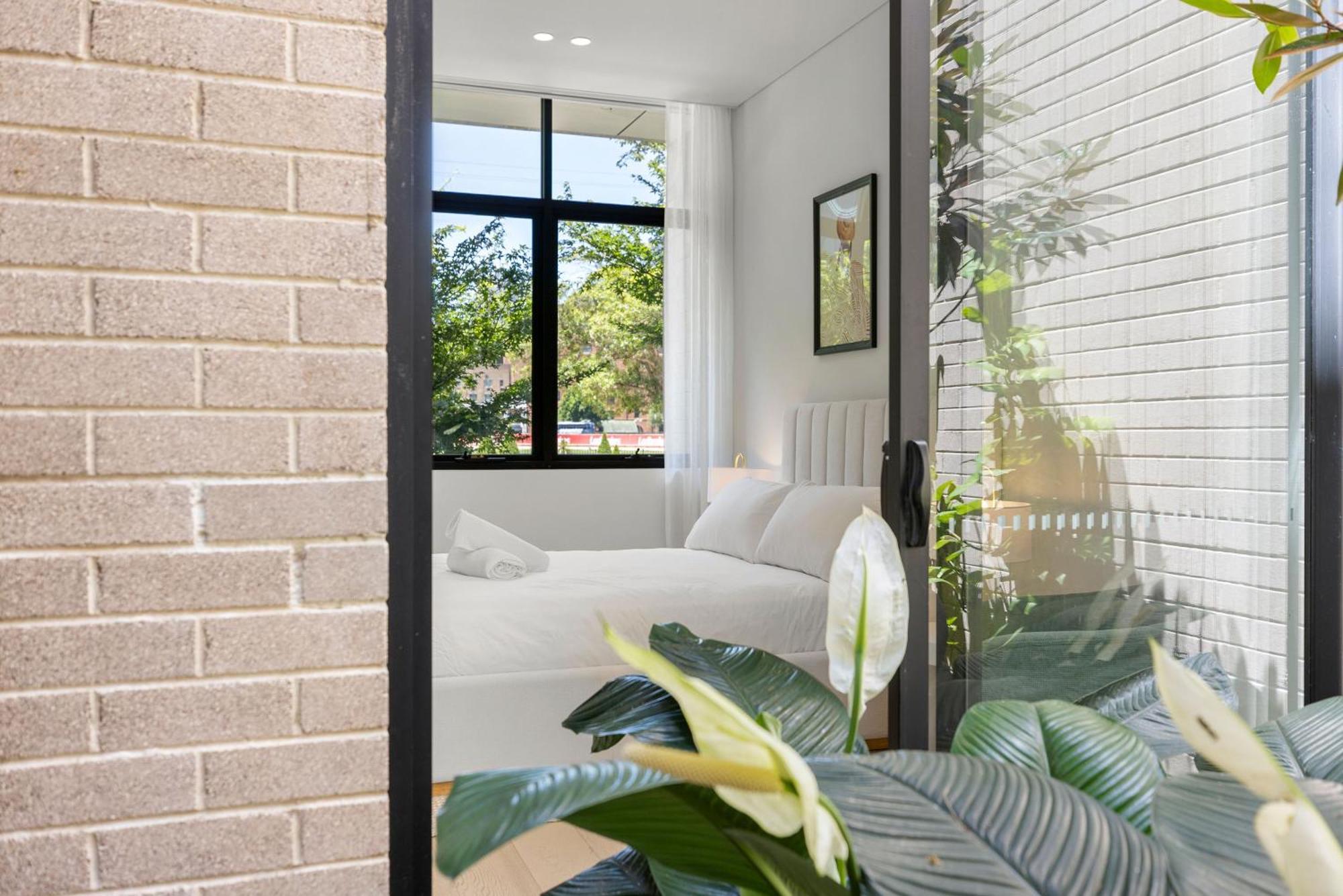 Apartment Perfect Vacation W Terrace & Private Garage Sydney