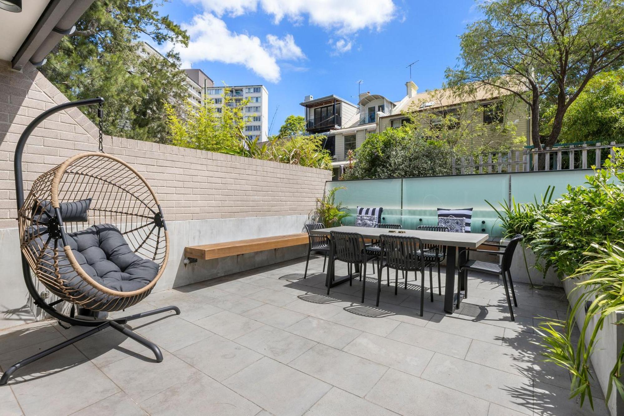 Perfect Vacation W Terrace & Private Garage Apartment *