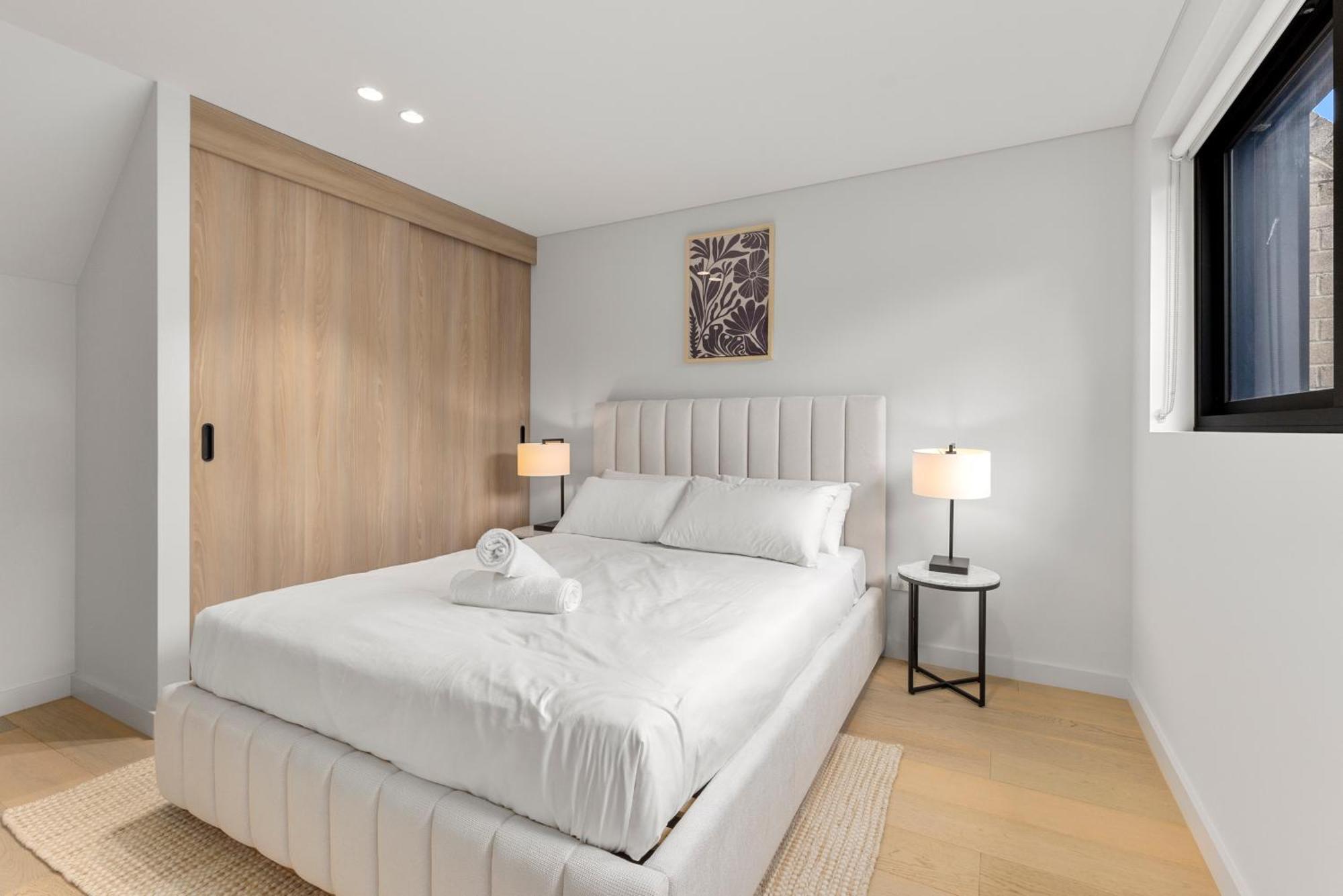 Perfect Vacation W Terrace & Private Garage Apartment Sydney