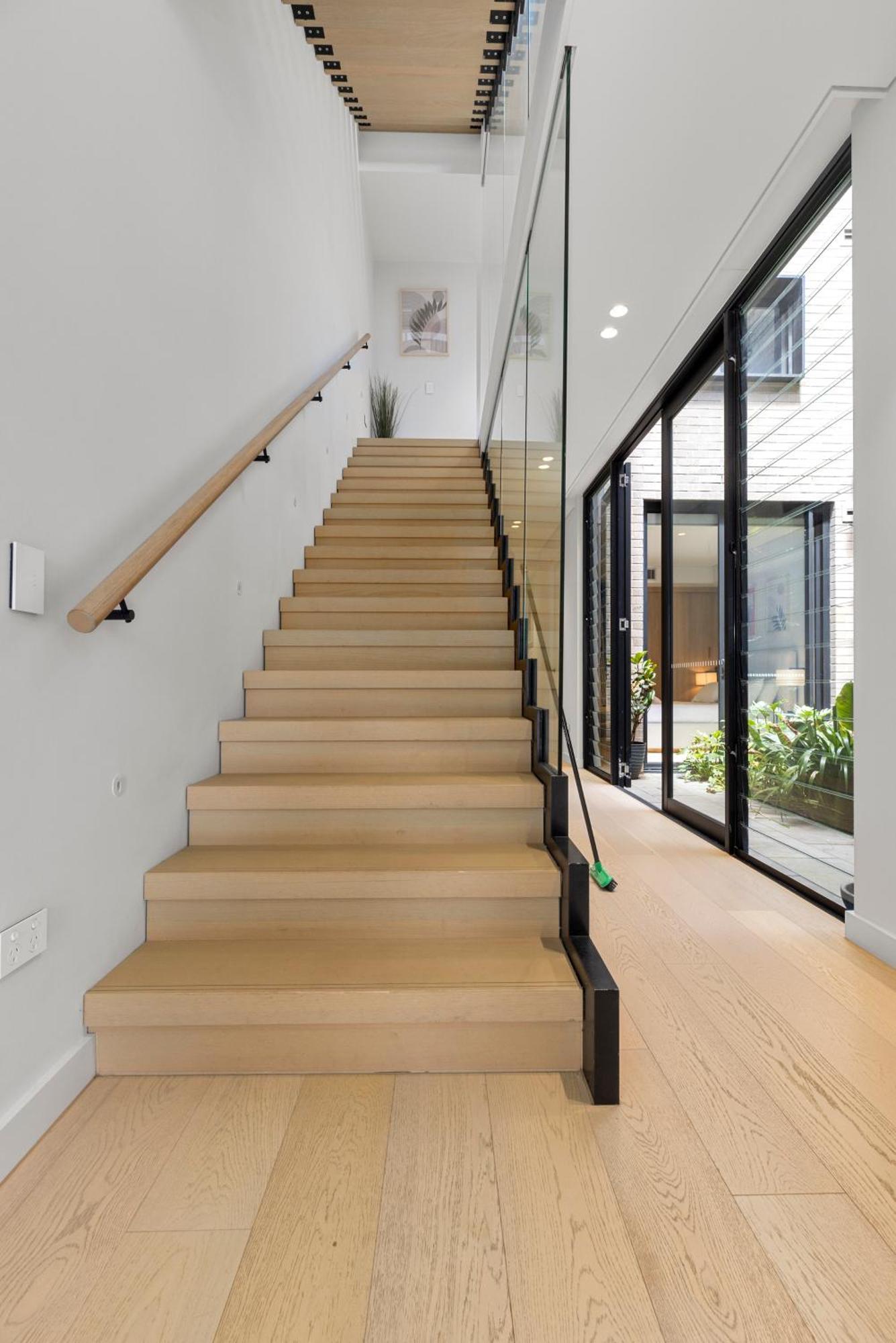 Apartment Perfect Vacation W Terrace & Private Garage Sydney